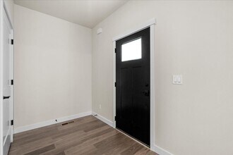 5271 E Dorado Ave in Post Falls, ID - Building Photo - Building Photo