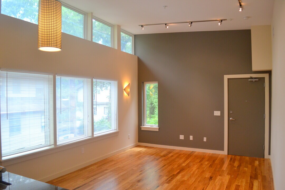 1600 Jefferson Park Ave in Charlottesville, VA - Building Photo