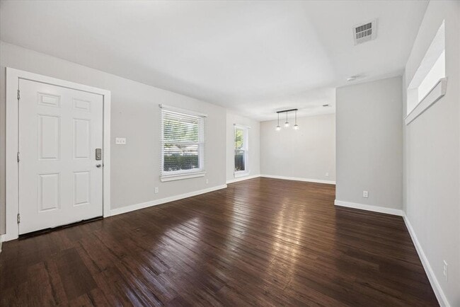 9711 Marlborough Dr in Austin, TX - Building Photo - Building Photo