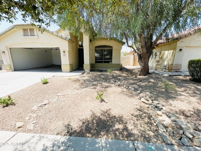 property at 542 N 169th Ave