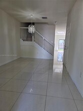 8841 NW 103rd Ave in Doral, FL - Building Photo - Building Photo
