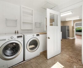 1817 S 3rd St in Mount Vernon, WA - Building Photo - Building Photo