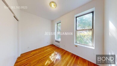 28 King St in New York, NY - Building Photo - Building Photo