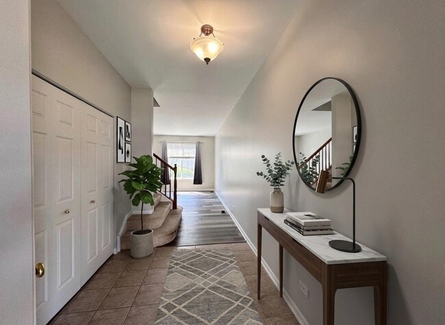 2266 Pembridge Dr in Lake In The Hills, IL - Building Photo - Building Photo