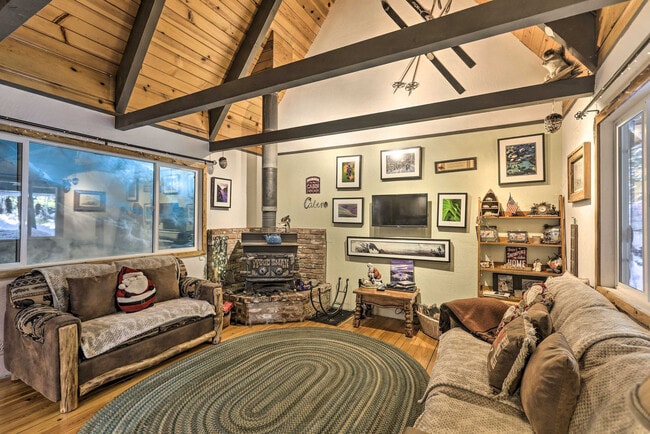 property at 1763 Narragansett Cir