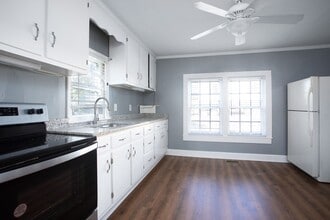 106 Murray St in Hillsborough, NC - Building Photo - Building Photo