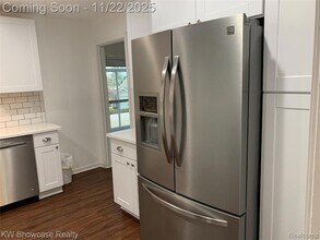 462 Algene St in Lake Orion, MI - Building Photo - Building Photo