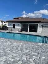 15540 SW 136th St in Miami, FL - Building Photo