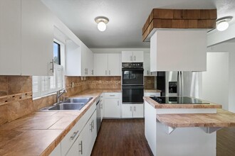 115 Gibraltar St in Royal Palm Beach, FL - Building Photo - Building Photo