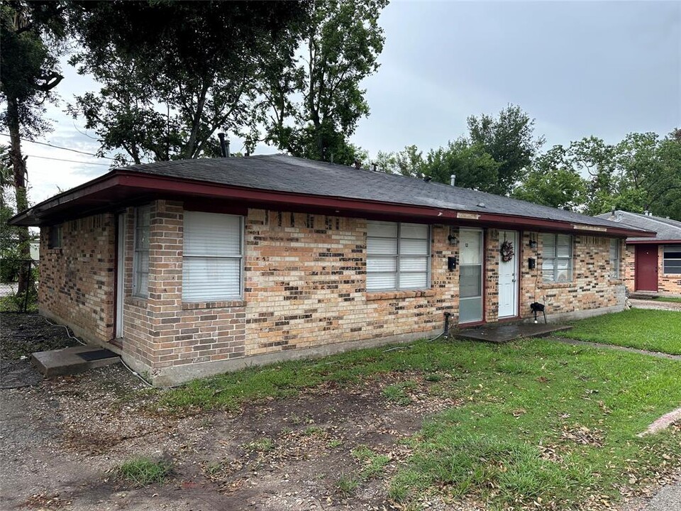 2922 Randolph Rd in Pasadena, TX - Building Photo