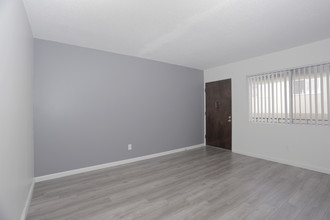 2120 Vanderbilt Lane, Redondo Beach, CA. in Redondo Beach, CA - Building Photo - Interior Photo