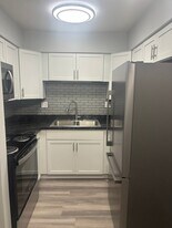 7232 Randolph St, Unit 203 in Forest Park, IL - Building Photo