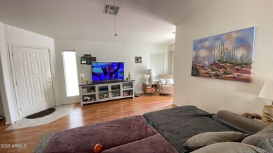 3249 E Kristal Way in Phoenix, AZ - Building Photo - Building Photo