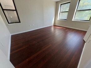 119 Elizabeth Ave in Newark, NJ - Foto de edificio - Building Photo