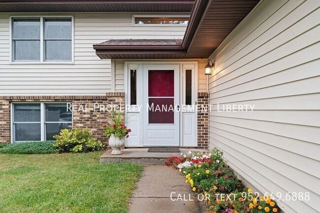 1939 Murphy Ave in Shakopee, MN - Building Photo - Building Photo