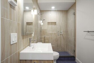 49 Beacon St, Unit A in Boston, MA - Foto de edificio - Building Photo