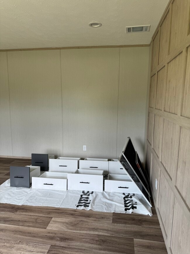 2874 Minnesota Ave in Waycross, GA - Building Photo - Building Photo