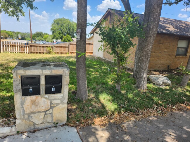3007 Parker Ln-Unit -A in Austin, TX - Building Photo - Building Photo