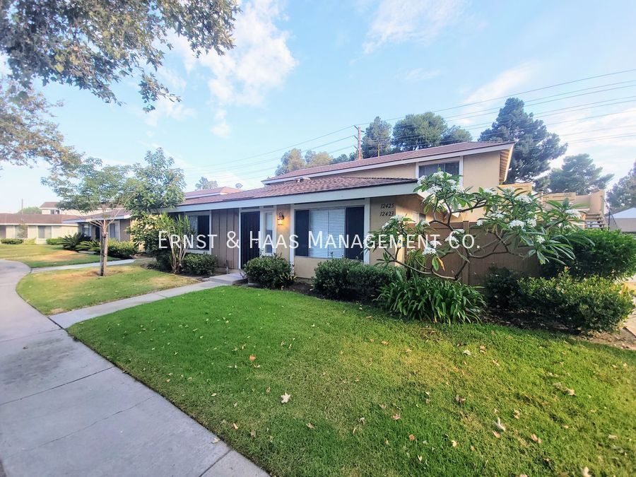 12421 Dawn Ln in Cerritos, CA - Building Photo