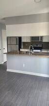2010 Wilcrest Dr in Houston, TX - Building Photo - Building Photo