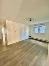 205 N 16th St, Unit A in Bloomfield, NJ - Building Photo - Building Photo