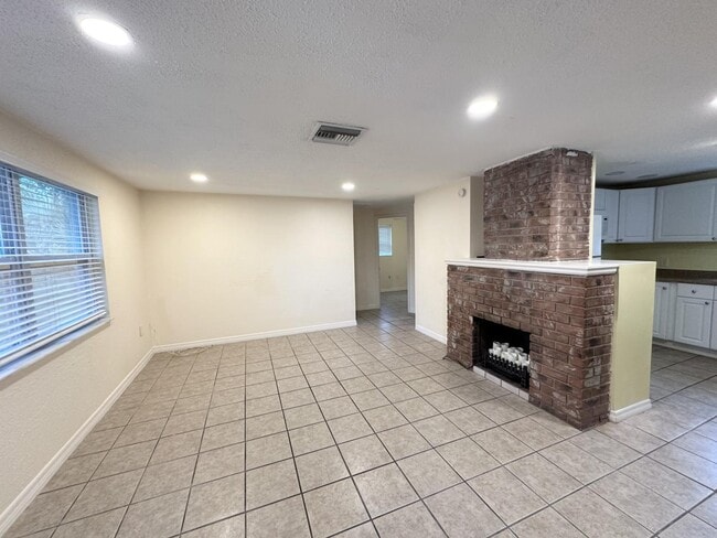 6039 Corson Ave in New Port Richey, FL - Building Photo - Building Photo