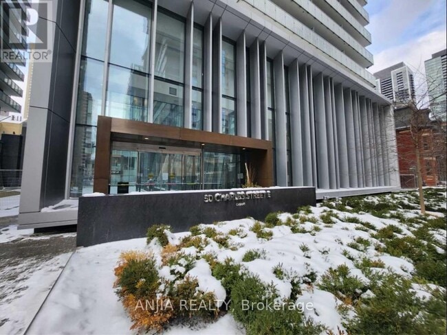 50 Charles St E in Toronto, ON - Building Photo - Building Photo