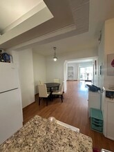 1960 Marseille Dr, Unit 302 in Miami Beach, FL - Building Photo - Building Photo