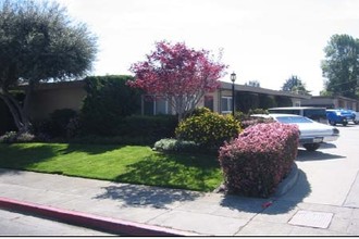 Blossom Way Apartments in Hayward, CA - Building Photo - Building Photo