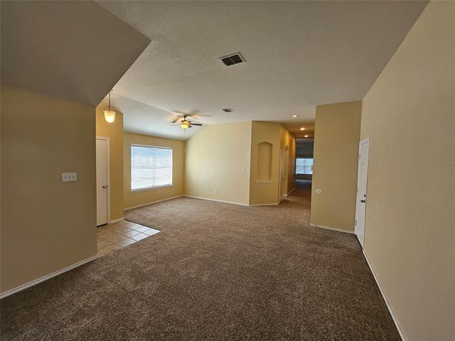 1232 Sweetwater Dr in Burleson, TX - Foto de edificio - Building Photo