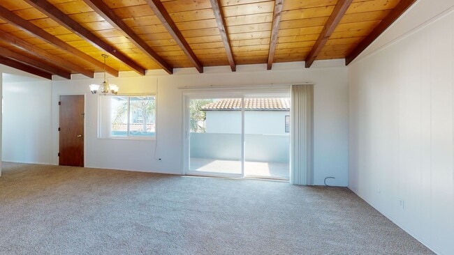 338-342 C Ave in Coronado, CA - Building Photo - Building Photo