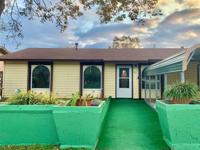 6111 Hogan Ave in Austin, TX - Building Photo - Building Photo