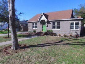 1016 Laurel Ave in McAllen, TX - Building Photo