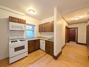 10 Humboldt St, Unit 2 in Cambridge, MA - Building Photo - Building Photo