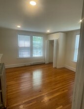 49 Sharon St, Unit 1 in Waltham, MA - Building Photo - Building Photo