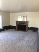 1032-1038 Woodrow Ln in Medford, OR - Building Photo