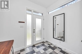 141 Columbus Ave in Ottawa, ON - Building Photo - Building Photo