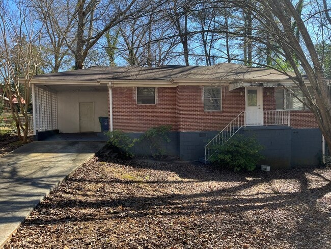 2038 Dellwood Place in Decatur, GA - Building Photo - Building Photo