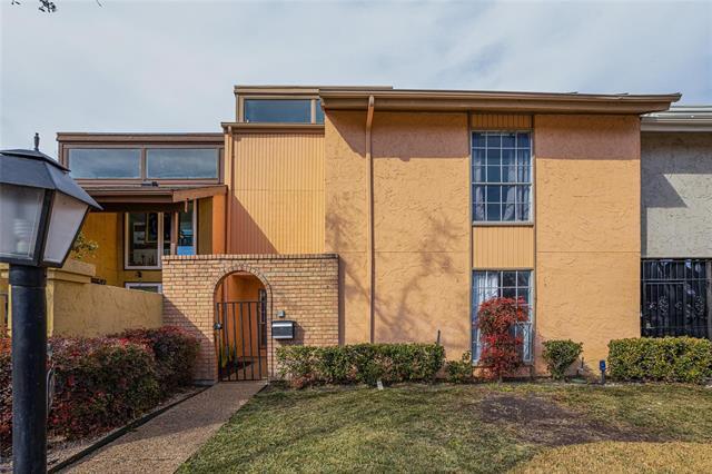 9219 Chimney Sweep Ln in Dallas, TX - Building Photo