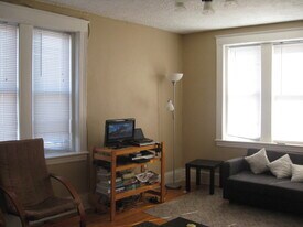 1607 Commonwealth Ave, Unit 22 in Boston, MA - Building Photo