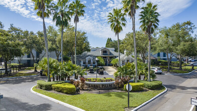 Sabal Palm in Tampa, FL - Foto de edificio - Building Photo