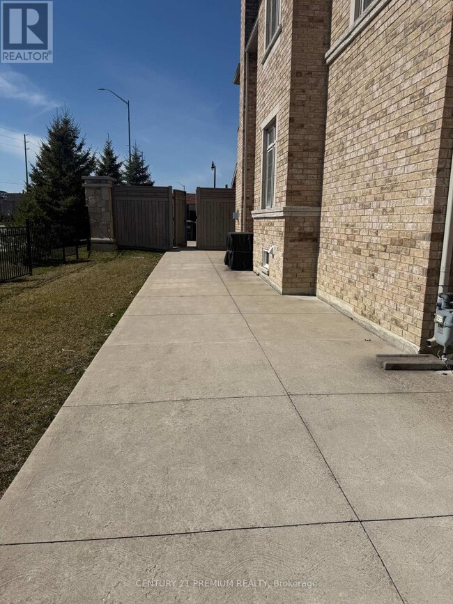 30 Levendale Ct in Brampton, ON - Building Photo - Building Photo