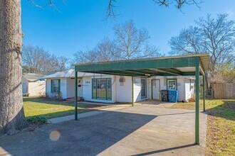 1418 W Shepherd St in Denison, TX - Foto de edificio - Building Photo