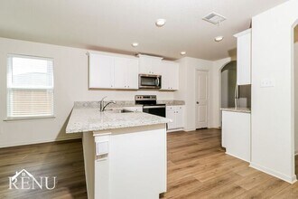 329 Sunnymeade Ln in Jarrell, TX - Building Photo - Building Photo