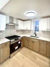 3006 N Troy St, Unit Garden in Chicago, IL - Building Photo - Building Photo