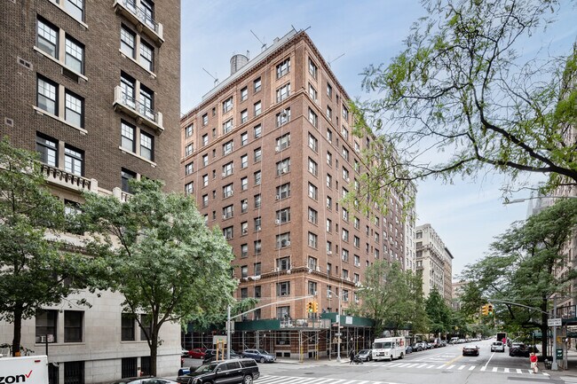 590 West End Ave