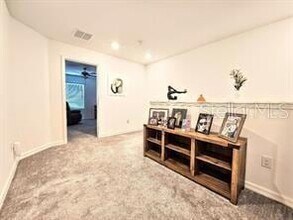 32105 Powderpuff Mimosa Dr in San Antonio, FL - Foto de edificio - Building Photo