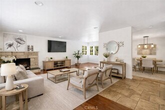 7044 White Oak Ave in Los Angeles, CA - Building Photo - Building Photo