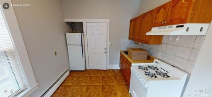 224 Banks St, Unit 220-1 in Cambridge, MA - Building Photo - Building Photo