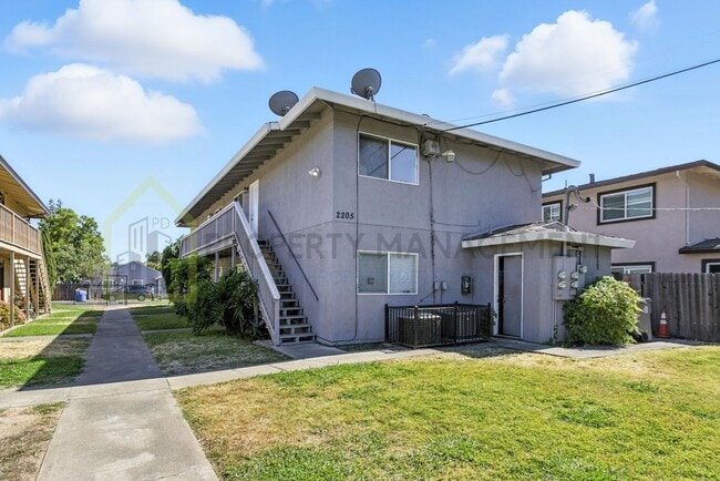 property at 2205 15th Ave